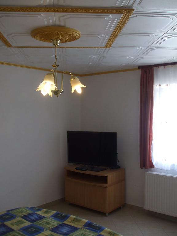 Apartment Mara Ankaran Pokoj fotografie
